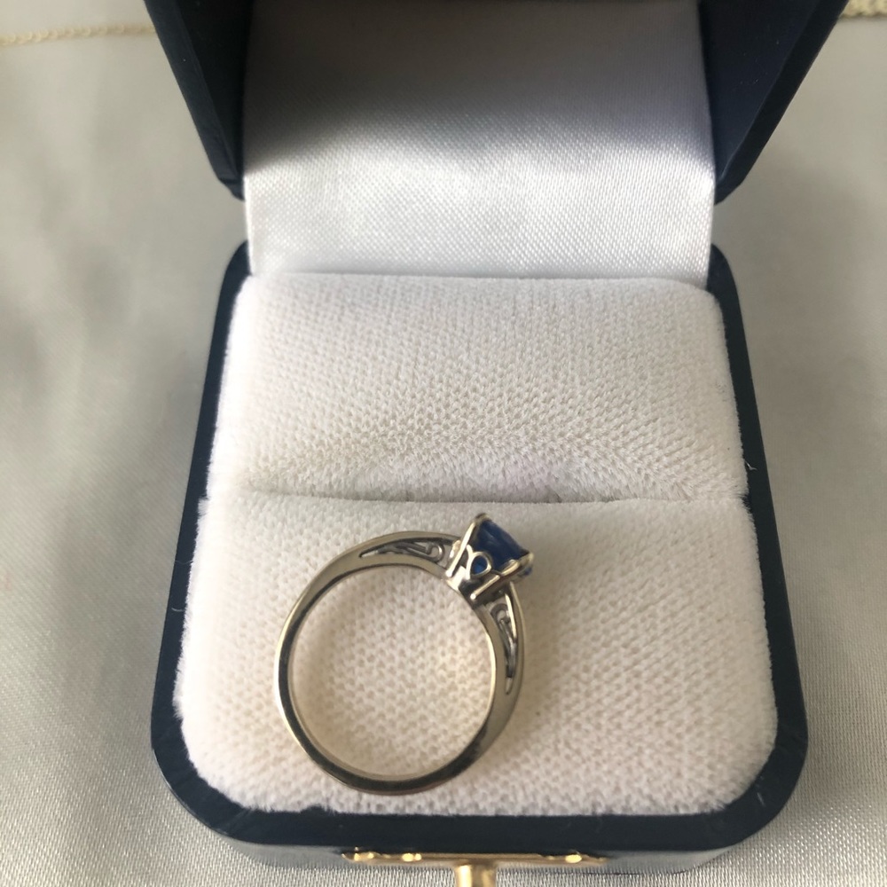 Sapphire ring - Picture 2 of 7